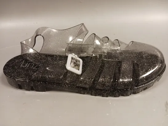 LARGE QUANTITY OF LINZI CLEAR GLITTER PLASTIC SANDALS IN VARIOUS SIZES