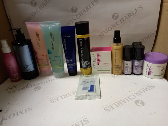 LOT OF APPROX 12 ASSORTED MATRIX HAIRCARE PRODUCTS TO INCLUDE CHAMOMILE CONDITIONER, RADIANCE BOOSING GEL, BODIFYING TREATMENT, ETC