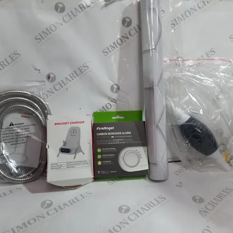 BOX OF APPROXIMATELY 9 ASSORTED ITEMS TO INCLUDE - FIRE ANGLE CARBON MONOXIDE ALARM - BRACKET CHARGER - STAINLESS STEEL HOSE ECT