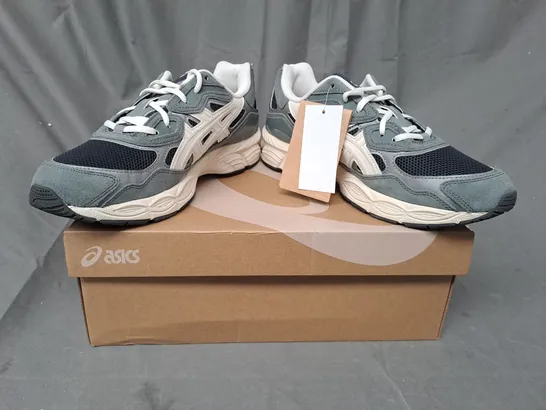 BOXED PAIR OF ASICS GEL-NYC SHOES IN GREY UK SIZE 8.5