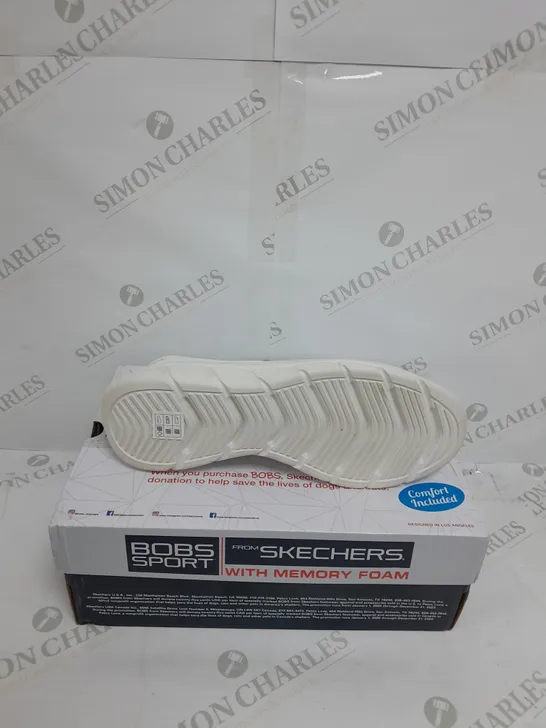 BOBS SPORT BY SKETCHERS WHITE TRAINERS SIZE 8