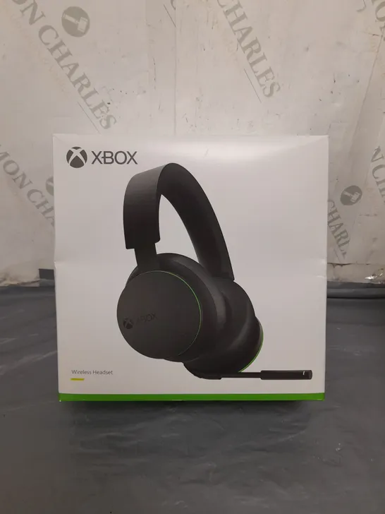 BOXED XBOX WIRELESS HEADSET IN BLACK