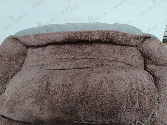 UNBRANDED DOG BED IN BROWN & BLACK