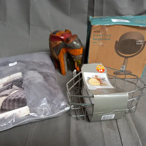 LARGE BOX OF ASSORTED HOUSEHOLD ITEMS TO INCLUDE CORNER SUCTION CADDY, SOFA COVERS AND ORNAMENTS