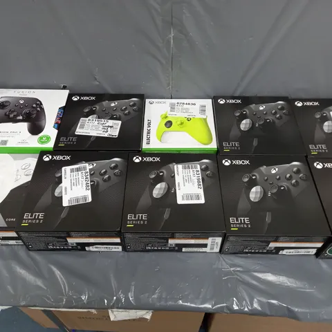 BOX OF APPROXIMATELY 10 XBOX GAME CONTROLLERS TO INCLUDE SERIES 2 