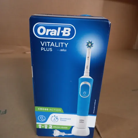 BOXED ORAL-B VITALITY PLUS CROSS ACTION TOOTHBRUSH