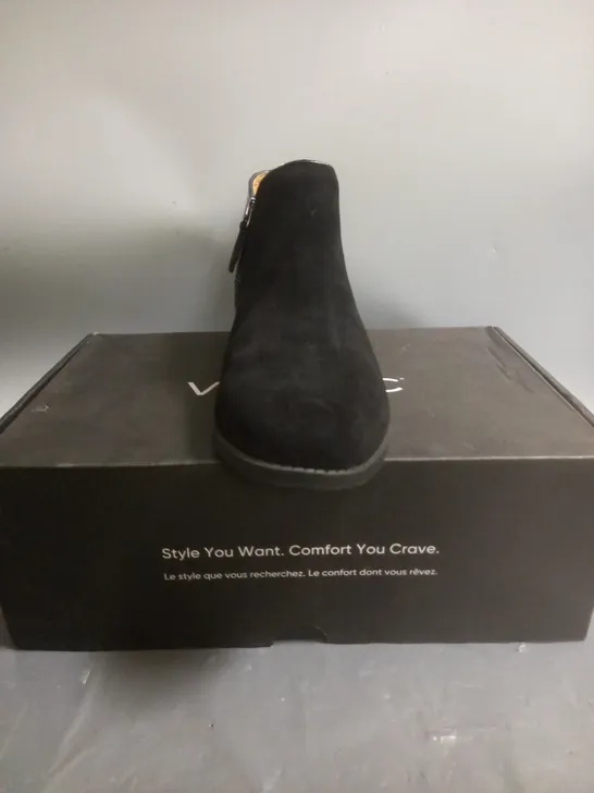 VIONIC MARISSA BOOTS SUEDE BLACK SIZE 5