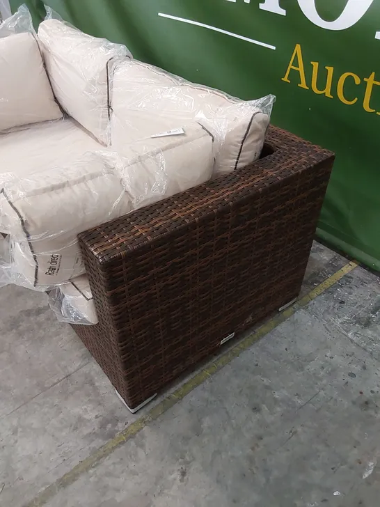 DESIGNER RATTAN GARDEN/PATIO SOFA IN CHOCOLATE MIX AND COFFEE CREAM COLOUR 