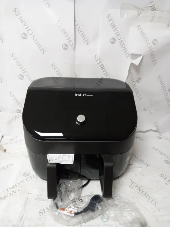 BOXED INSTANT VORTEX PLUS VERSAZONE AIR FRYER 