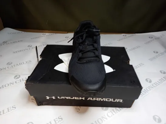 BOXED UNDER ARMOUR PURSUIT MENS TRAINERS SIZE 9.5