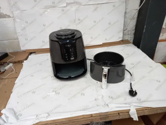 NINJA AIR FRYER 3.8L AF100UK