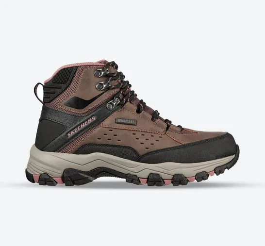 SKETCHERS MEMORY FOAM WATERPROOF HIKING BOOTS IN BROWN/PINK SIZE 7