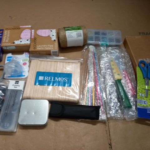 LOT OF ASSORTED HOUSEHOLD ITEMS
