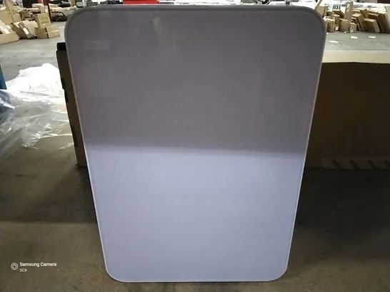 WHITE MINI FRIDGE (TYPE:SN)