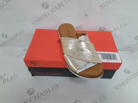 BOXED PAIR OF RUTH LANGSFORD SANDALS IN CHAMPAGNE GOLD SIZE 4