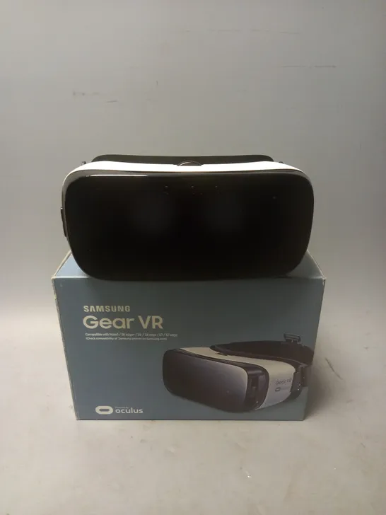 SAMSUNG GEAR VR HEADSET