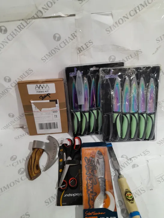 TOTE OF ASSORTED HOUSEHOLD ITEMS TO INCLUDE SCISSOR SET, CHISEL AND KITCHEN KNIFES