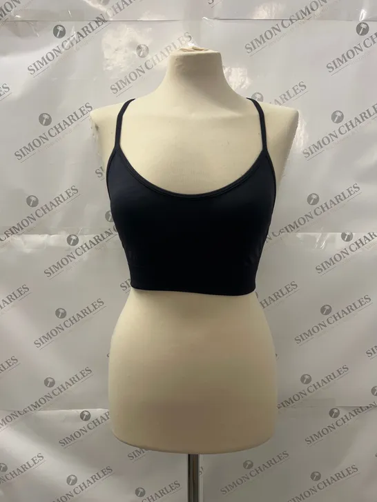 GYMSHARK SWEAT SEAMLESS SPORTS BRA IN BLACK SIZE M