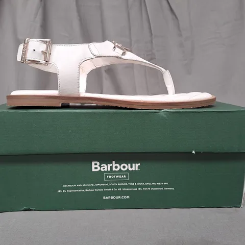 BOXED PAIR OF BARBOUR TOE-POST FLAT SANDALS IN WHITE SIZE 6