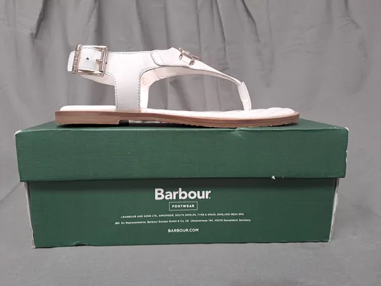 BOXED PAIR OF BARBOUR TOE-POST FLAT SANDALS IN WHITE SIZE 6