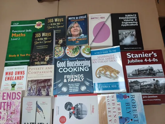 LARGE QUANTITY OF ASSORTED BOOKS TO INCLUDE SAVE JAMIE COOKBOOK, OCEAN ANATOMY AND DATA STRUCTURES IN PYTHON