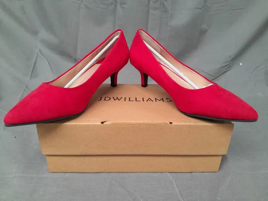 BOX OF APPROXIMATELY 8 JD WILLIAMS HEELED SLIP-ON SHOES IN RED - VARIOUS SIZES