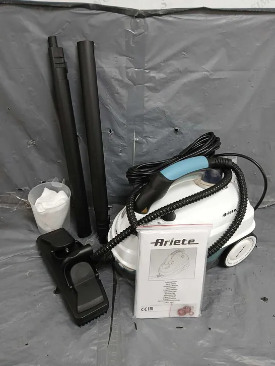 ARIETE STEAM CLEANER IN WHITE/BLUE