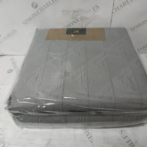 K BY KELLY HOPPEN REVERSIBLE BEDSPREAD AND SHAMS - GREY - KING