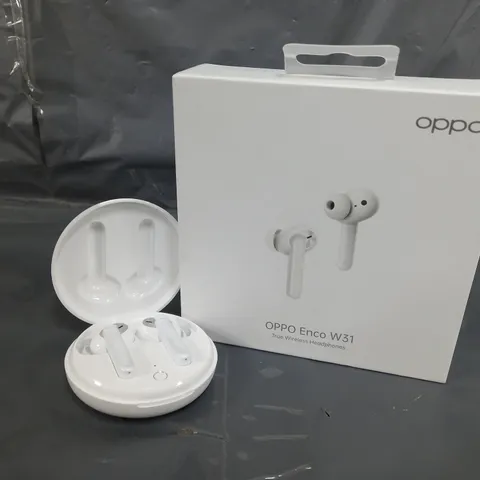 BOXED OPPO ENCO W31 EARBUDS IN WHITE