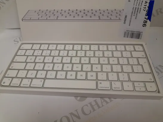 APPLE MAGIC KEYBOARD