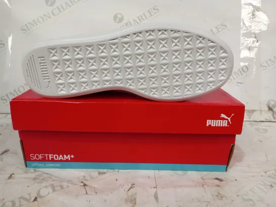 BOXED PAIR OF PUMA TRAINERS IN WHITE UK SIZE 6