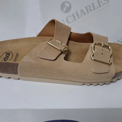 BOXED SCHOLL SANDLES IN TAN SIZE 7  