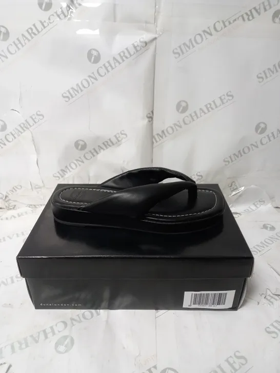 DUNNE LONDON TOE POST SANDALS SIZE 7