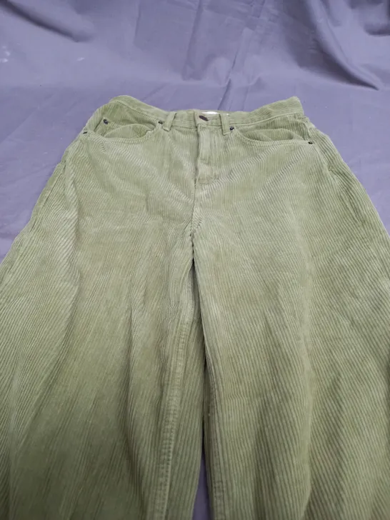 TOPSHOP BAGGY KHAKI CORDS - W28/30L