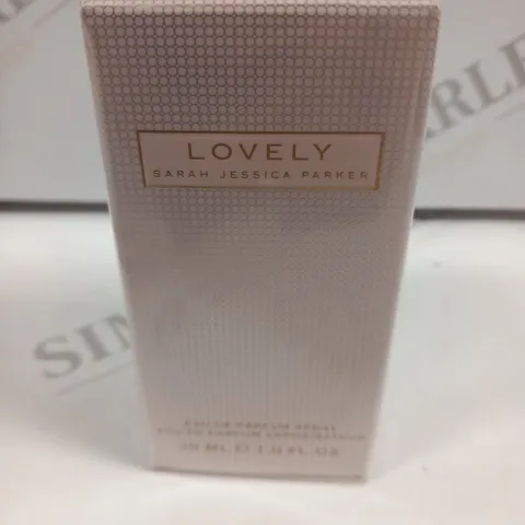 BOXED AND SEALED SARAH JESSICA PARKER LOVELY EAU DE PARFUM 30ML