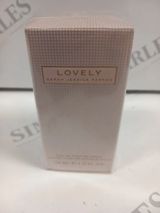 BOXED AND SEALED SARAH JESSICA PARKER LOVELY EAU DE PARFUM 30ML