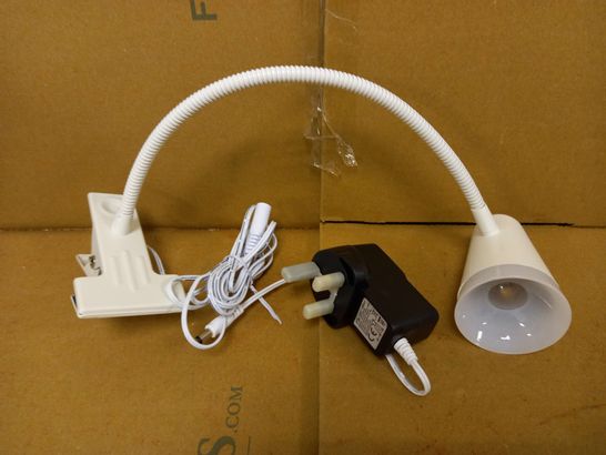 LORRIE LED CLIP WITH SWITCH - WHITE