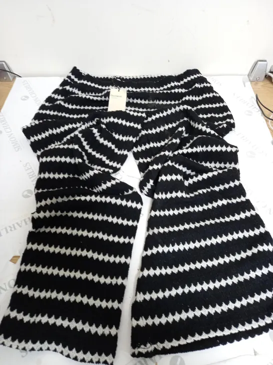 RIVER ISLAND STUDIOS RELAXED PANTS IN BLACK WITH WHITE STRIPES - UK 18