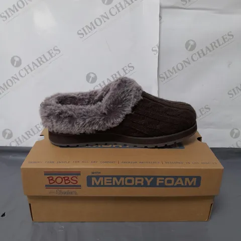 BOB'S FOR SKECHERS SLIPPERS BROWN SIZE 4