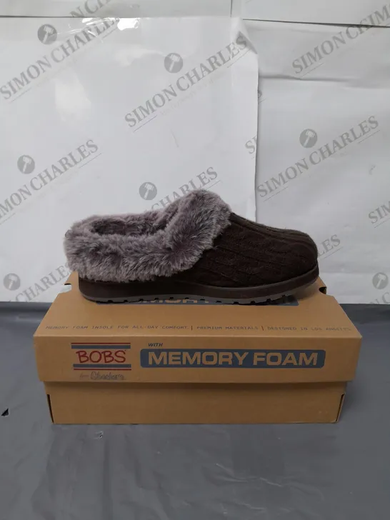 BOB'S FOR SKECHERS SLIPPERS BROWN SIZE 4