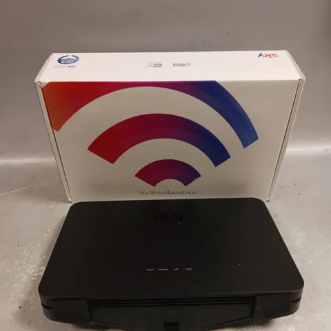 BOXED SKY Q SR203 BROADBAND ROUTER