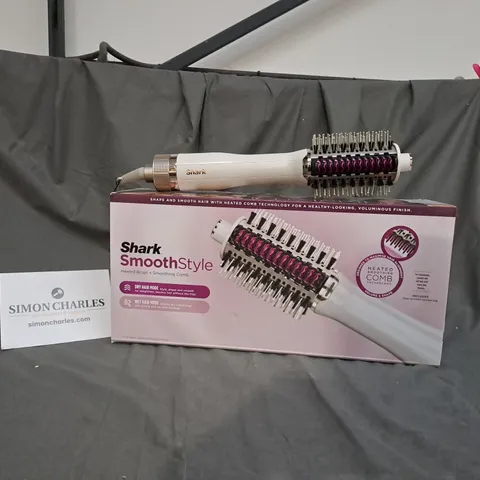 BOXED SHARK SMOOTHSTYLE HOT BRUSH & SMOOTHING COMB