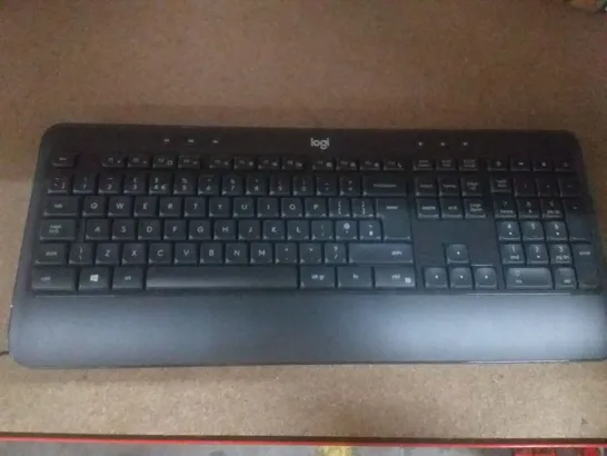 LOGITECH MK540 WIRELESS KEYBOARD