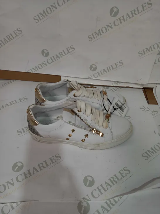 MODA IN PELLE WHITE TRAINER - SIZE EU 40