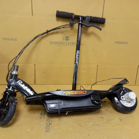 RAZOR UNISEX-YOUTH POWER CORE E90 ELECTRIC SCOOTER