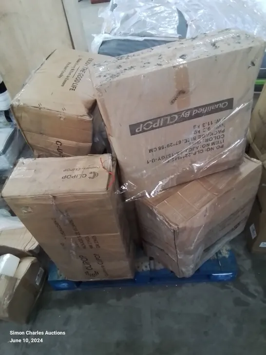 A PALLET OF VARIOUS FURNITURE PARTS AND CUSHIONS (MOSTLY CHAIRS)