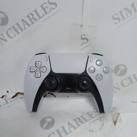 PLAYSTATION 5 CONTROLLER