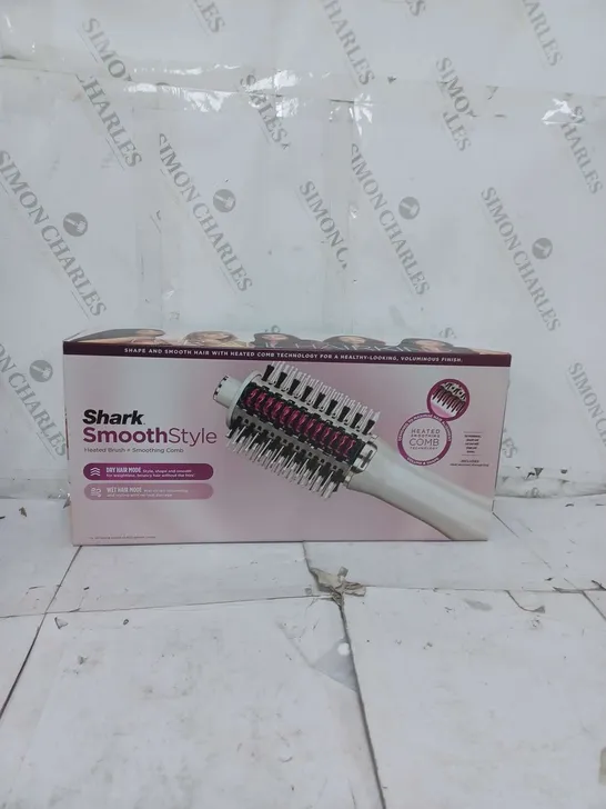 BOXED SHARK SMOOTHSTYLE HOT BRUSH & SMOOTHING COMB