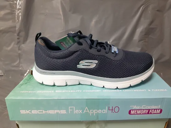 BOXED PAIR OF SKECHERS FLEX APPEAL 4.0 - SIZE 6