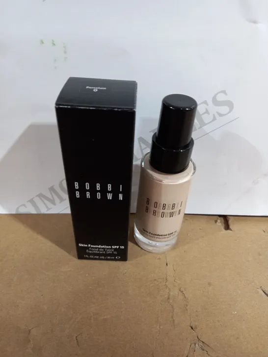 BOBBI BROWN LIQUID SKIN FOUNDATION SPF 15